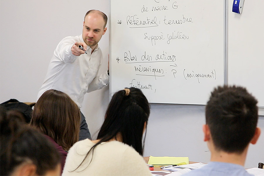 Cours pour élèves de terminale es ses - Omnicours…